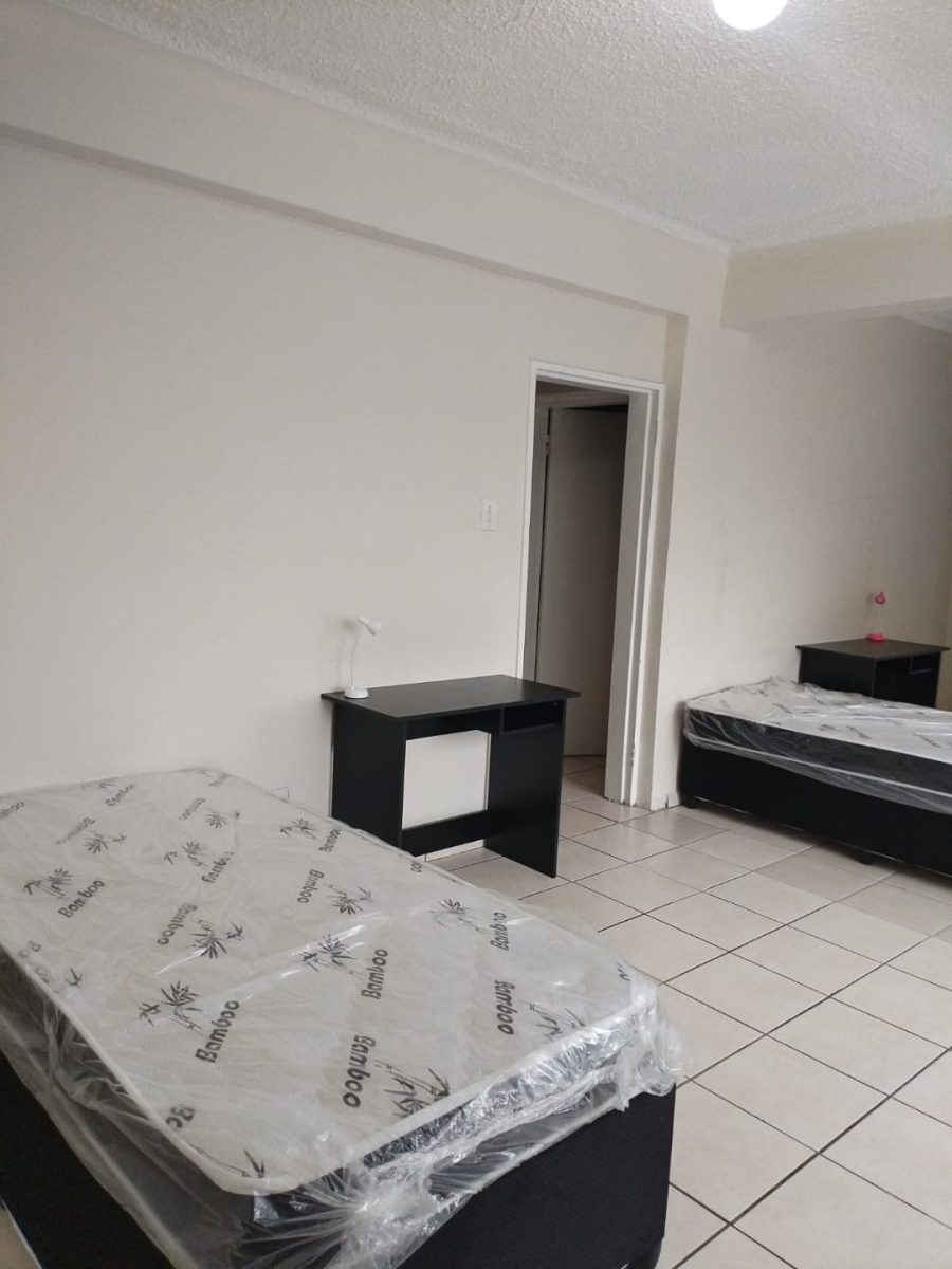 1 Bedroom Property for Sale in Port Elizabeth Central Eastern Cape